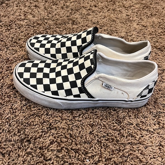 Vans - Picture 2 of 4